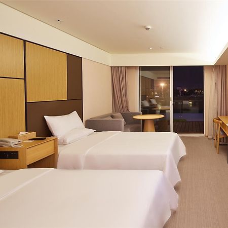 Ji Hotel Guangzhou Tianhe East Railway Station Екстер'єр фото