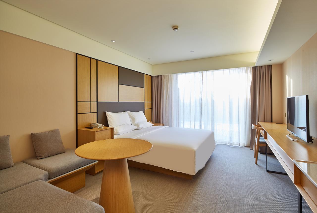 Ji Hotel Guangzhou Tianhe East Railway Station Екстер'єр фото