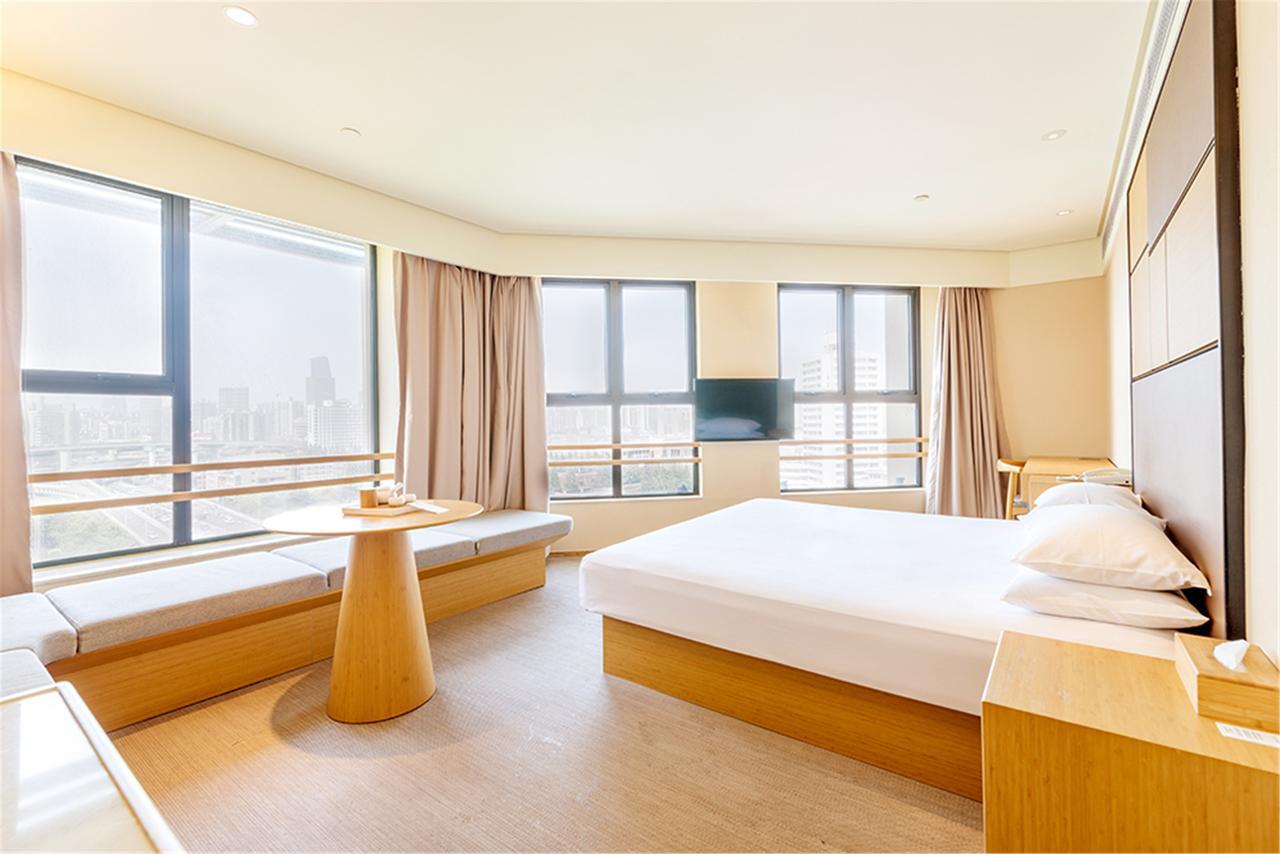 Ji Hotel Guangzhou Tianhe East Railway Station Екстер'єр фото