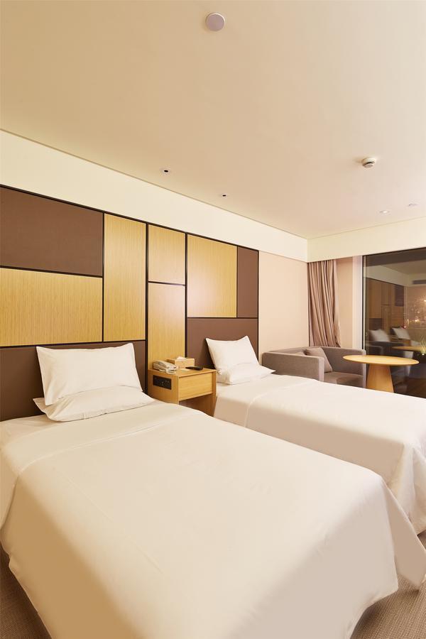 Ji Hotel Guangzhou Tianhe East Railway Station Екстер'єр фото